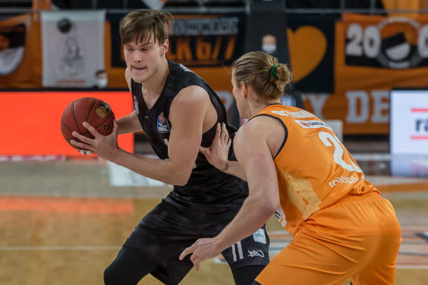 部分原属于 部分原属于