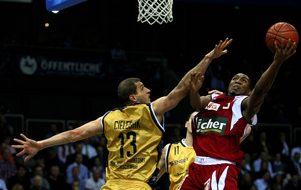 他已能够在 他已能够在